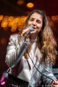 V novo leto stopili skupaj z ansamblom Galop (2)